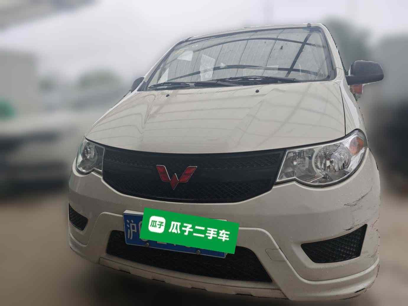 五菱汽车 五菱宏光 2021款 改款 1.5L S基本型 液压助力LAR(1)