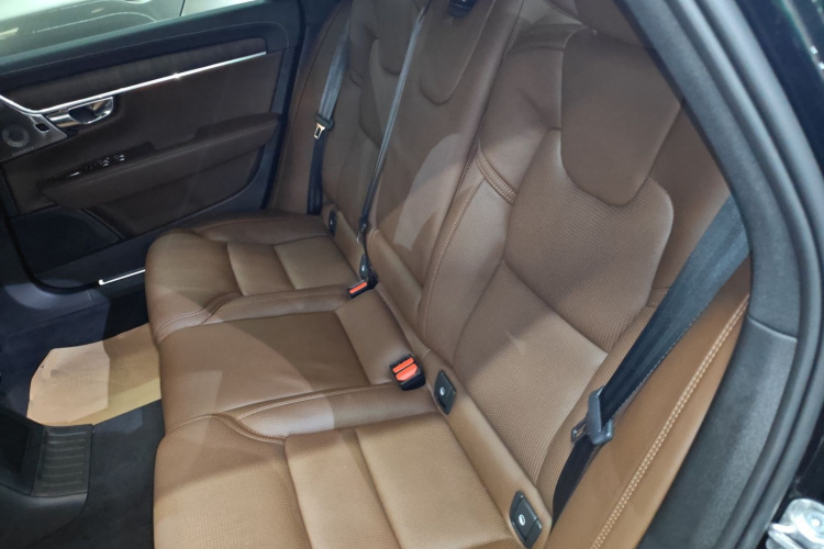 沃尔沃S90新能源 2025款 插电式混动 四驱长续航智雅豪华版中控内饰21