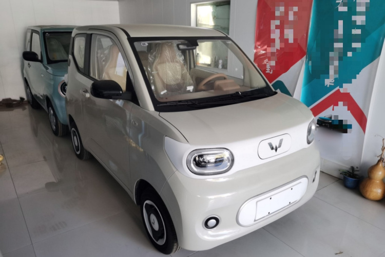 五菱汽车 宏光MINIEV 2024款 第三代 215km 青春版车身外观3