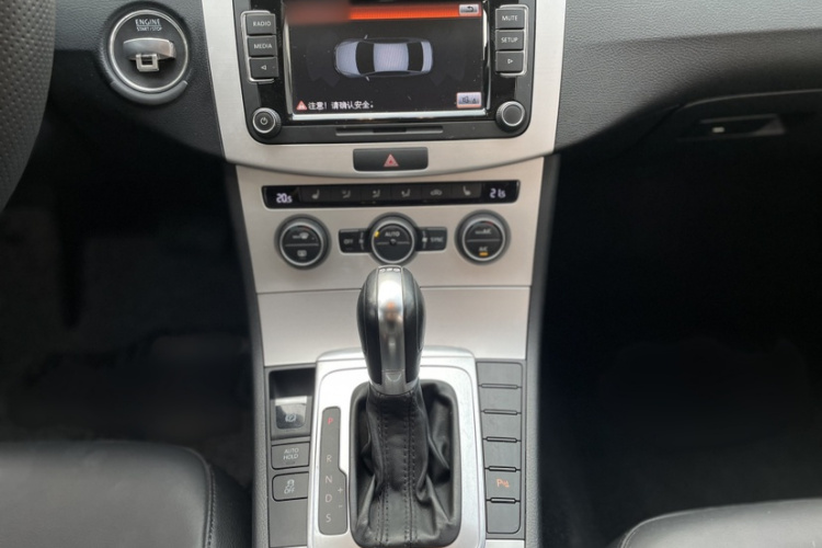 大众 迈腾 2015款 1.8TSI 豪华型中控内饰7001