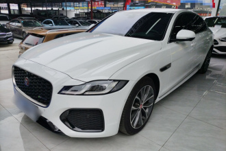 捷豹XFL 2022款 XFL 2.0T P250 两驱精英运动版