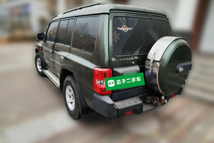 猎豹汽车 猎豹Q6 2015款 2.4L 手动两驱精英型车身外观5