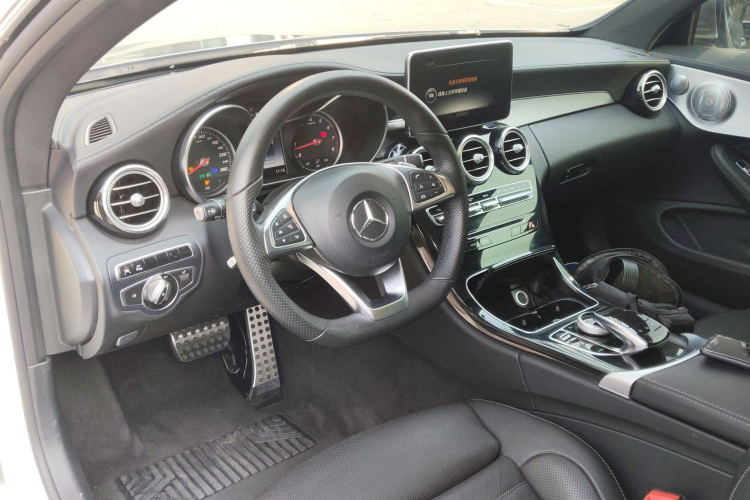 奔驰C级(进口) 2016款 C 300 轿跑版中控内饰12