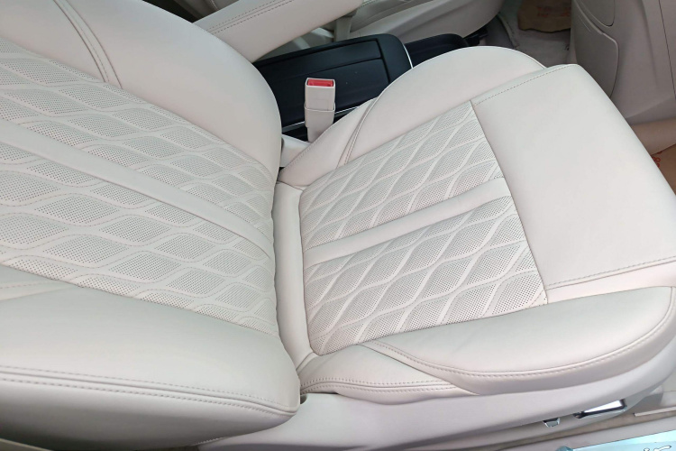 别克GL8 2021款 Avenir艾维亚 六座贤礼版中控内饰41