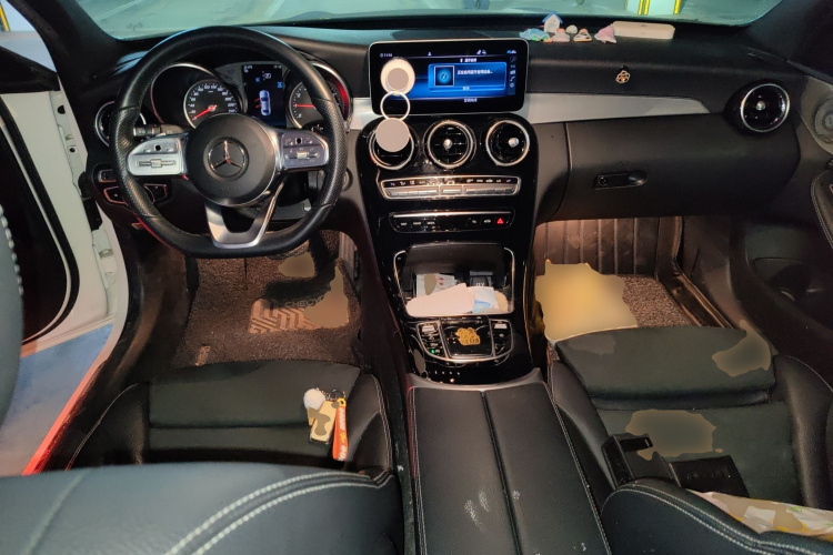 奔驰C级 2019款 C 260 运动版中控内饰12