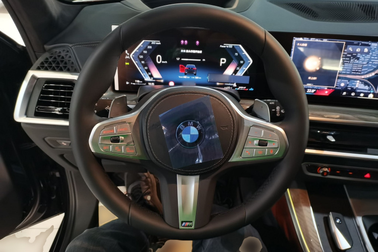 宝马X5 2025款 xDrive 40Li M运动曜夜套装中控内饰13