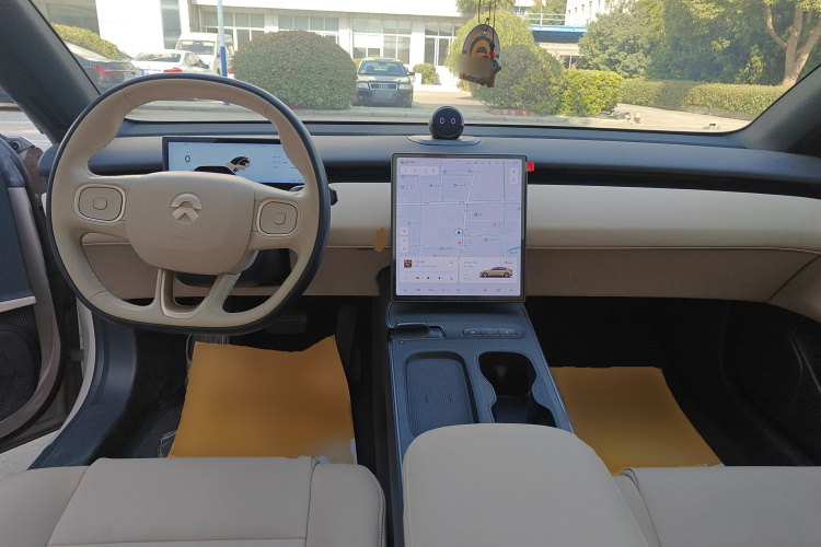 蔚来ET5 2022款 75kWh中控内饰12