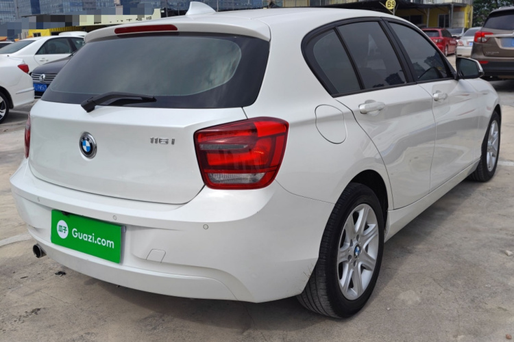 宝马1系(进口) 2013款 改款 116i 领先型车身外观7