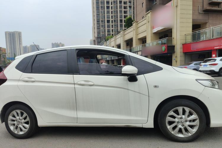 本田 飞度 2018款 1.5L CVT舒适天窗版车身外观6002