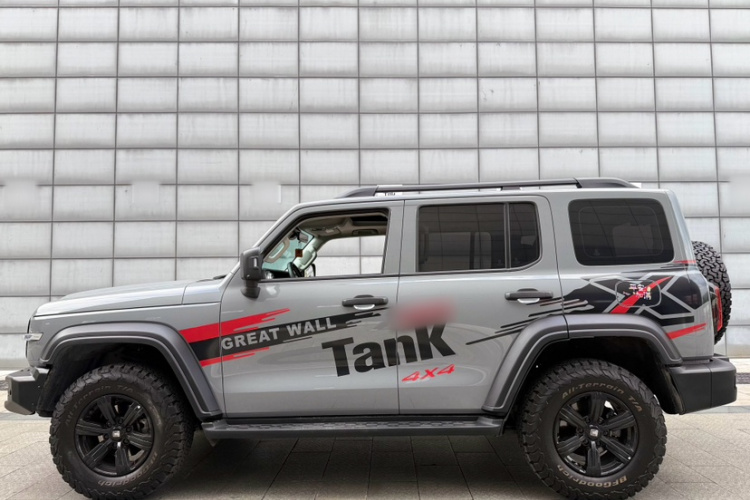 坦克300 2023款 越野版 2.0T 征服者车身外观6002