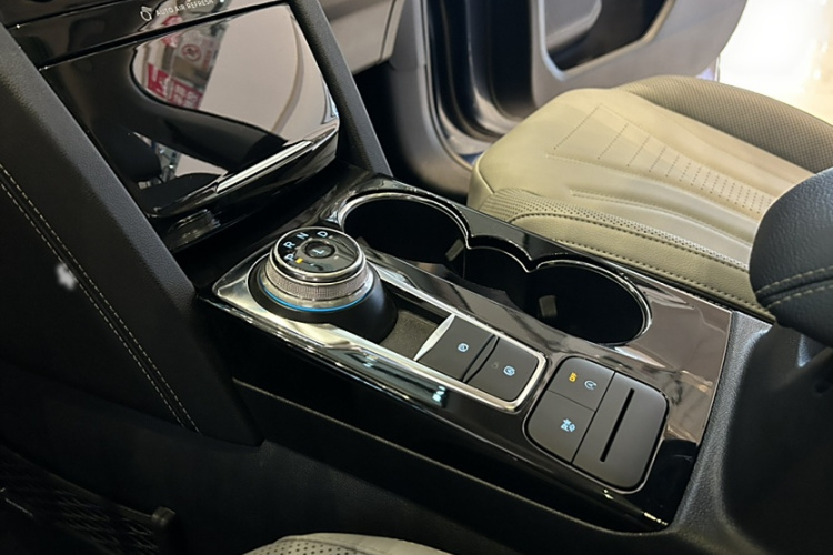 福特 锐际 2020款 EcoBoost 245 两驱耀享款局部细节18