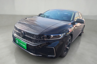 大众 帕萨特 2025款 出众款 380TSI 星空龙腾版