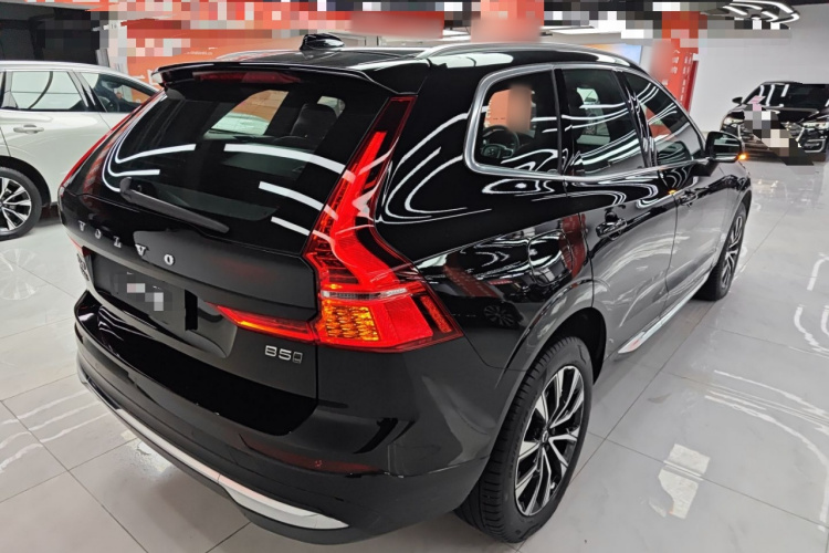 沃尔沃XC60 2024款 B5 四驱智远豪华版车身外观7