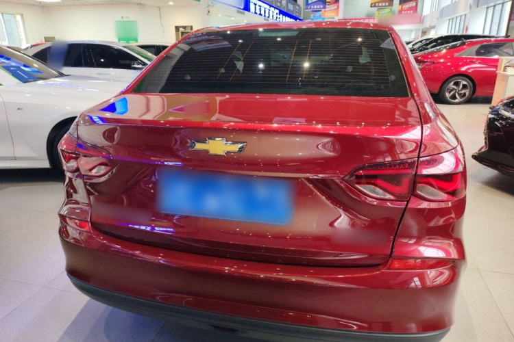 雪佛兰 科鲁泽 2022款 320 自动悦享天窗版车身外观6