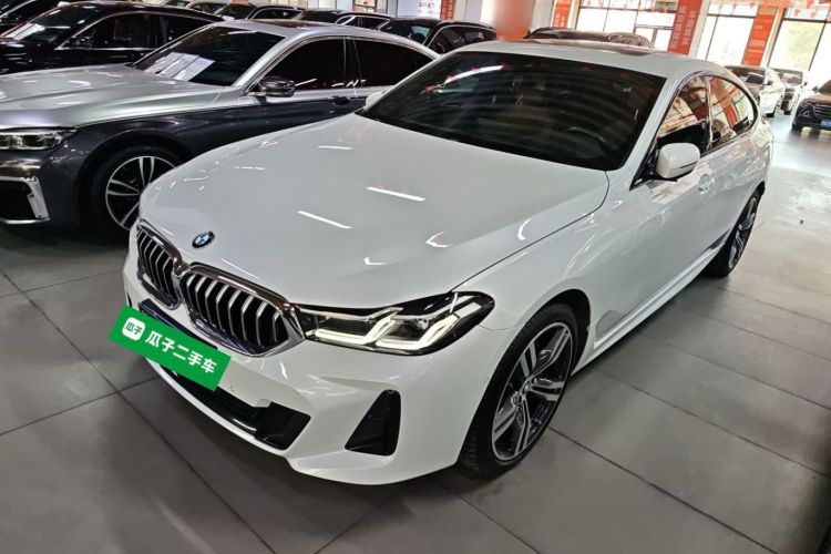 宝马6系GT 2022款 630i M运动套装车身外观1
