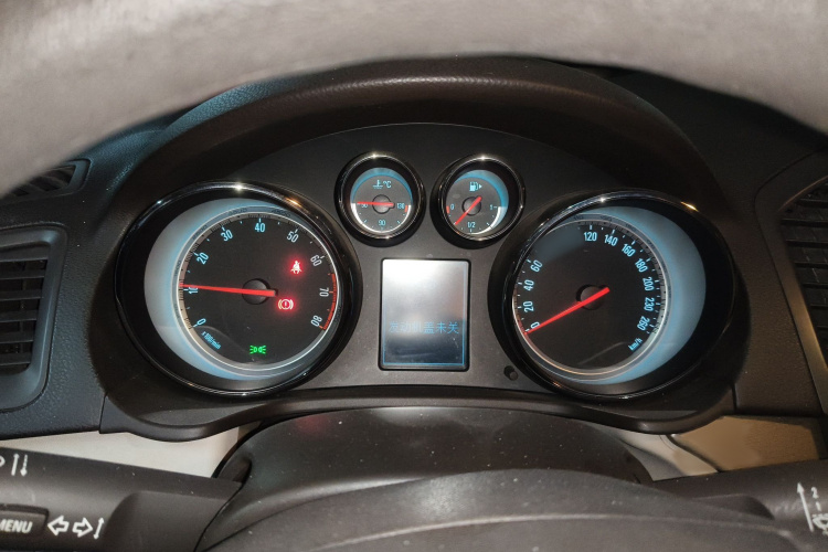 别克 君威 2011款 2.0L 舒适版局部细节14