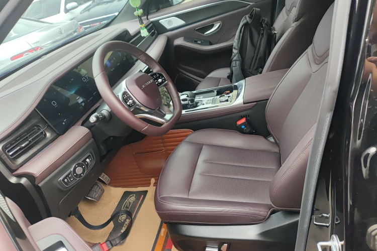 捷途X90 2023款 子龙 2.0T DCT常胜版 7座局部细节19