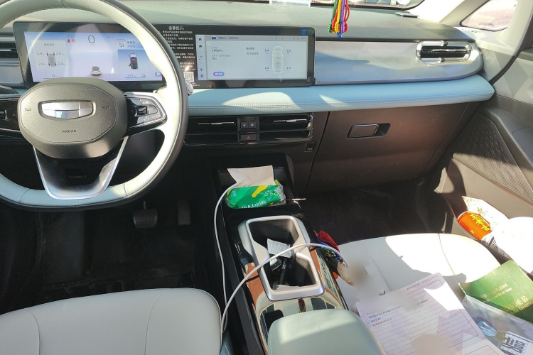 吉利几何E萤火虫 2024款 401km 萤光局部细节16