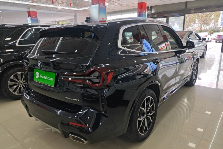 宝马X3 2022款 改款 xDrive25i M运动套装车身外观7