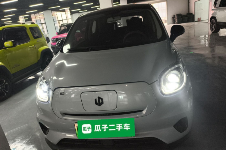 零跑汽车 零跑T03 2023款 200轻享版车身外观2