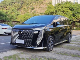 广汽传祺 传祺M8 2024款 大师系列 400T 至尊版