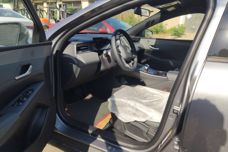 比亚迪 秦PLUS 2025款 DM-i 智驾版 55KM领先型中控内饰20