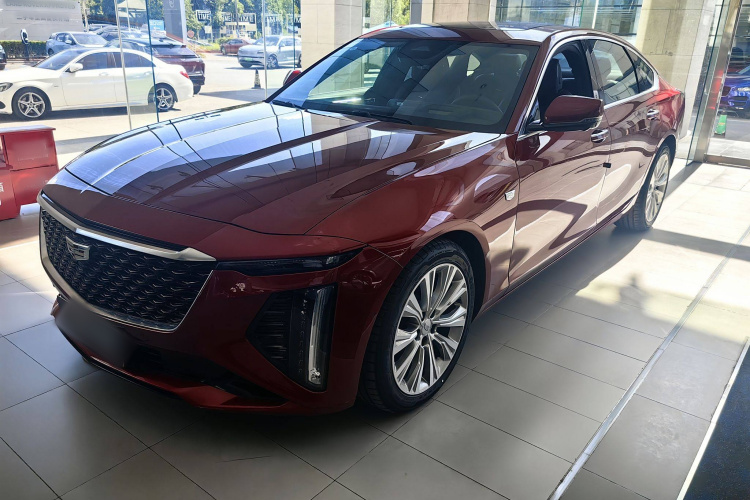 凯迪拉克CT6 2023款 28T 铂金型车身外观1