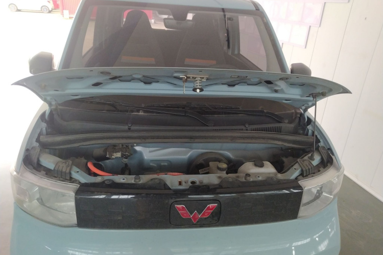 五菱汽车 宏光MINIEV 2022款 轻松款 磷酸铁锂机舱底盘24