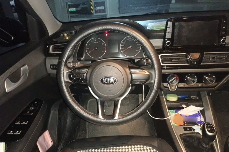 起亚 福瑞迪 2018款 1.6L 手动智享天窗版Value中控内饰13