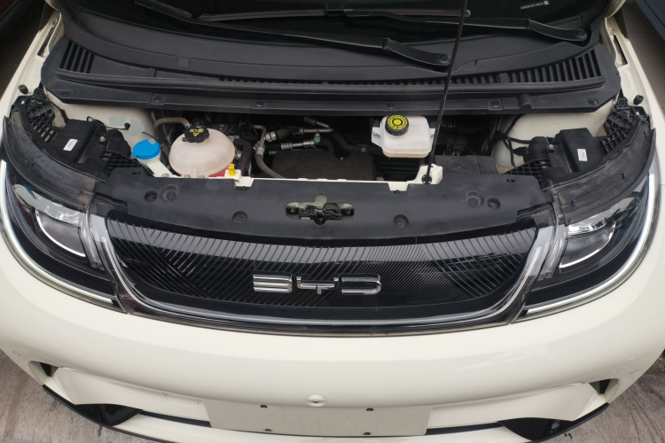 比亚迪 海豚 2023款 420km 时尚版机舱底盘24