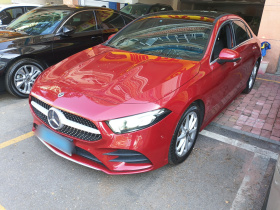 奔驰A级 2020款 改款 A 200 L 运动轿车时尚型