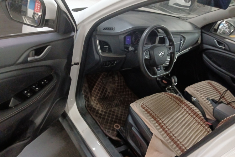 陆风X2 2017款 1.6L 自动劲锐版中控内饰20