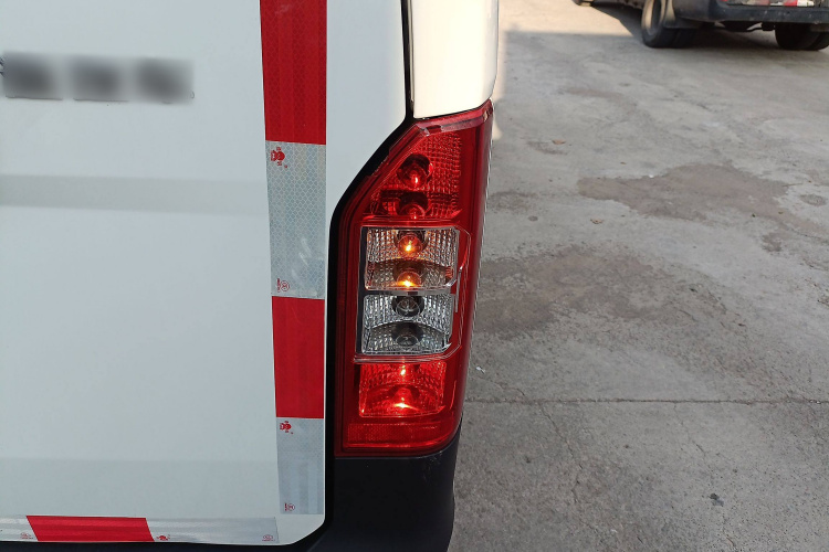 江汽集团 蓝猫 2023款 M1 中创新航 38.64kWh 精英版车身外观6006