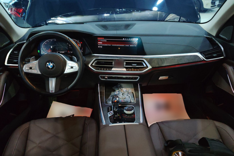 宝马X5 2022款 改款 xDrive 30Li 尊享型M运动套装中控内饰12