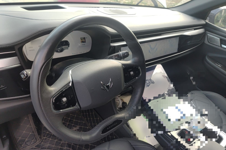 ARCFOX极狐 极狐 阿尔法T(ARCFOX αT) 2024款 600D 森林版PRO 320kW中控内饰12