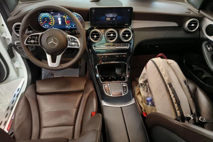 奔驰GLC 2020款 改款 GLC 260 L 4MATIC 动感型中控内饰7002