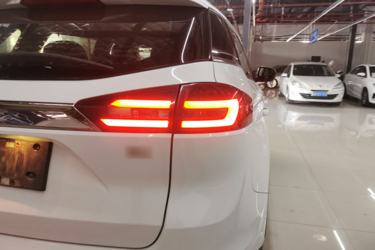 吉利汽车 博越 2018款 1.8TD 自动两驱智联型4G互联版车身外观6006