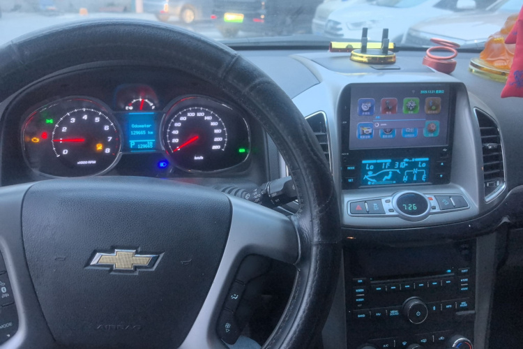 雪佛兰 科帕奇 2015款 2.4L 四驱旗舰版 7座中控内饰12