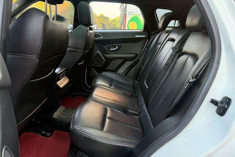 陆风X7 2018款 劲越 1.5T 全景至尊型中控内饰7004