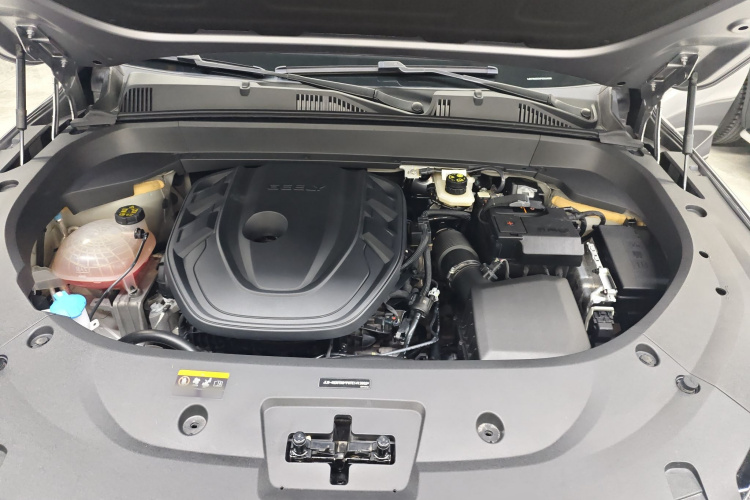 吉利汽车 星越L 2024款 2.0TD 高功自动两驱云起版局部细节24