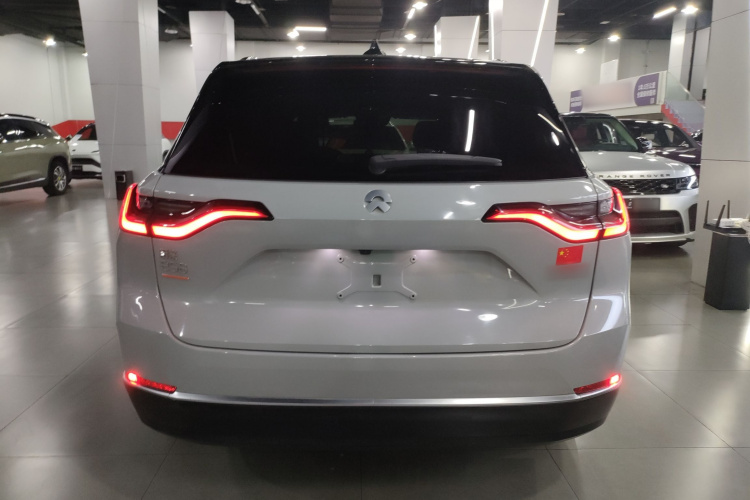 蔚来ES8 2020款 580KM 六座版车身外观6