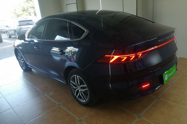 比亚迪 秦PLUS 2023款 冠军版 EV 420KM领先型车身外观4