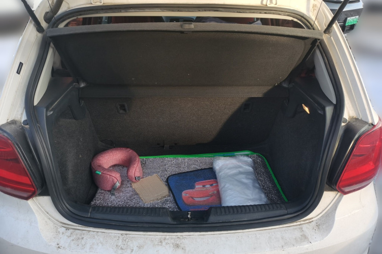 大众 Polo 2016款 1.4L 自动风尚型中控内饰23