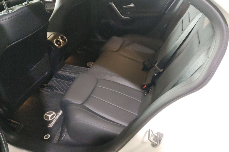 奔驰A级 2022款 改款 A 200 L 运动轿车时尚型中控内饰21