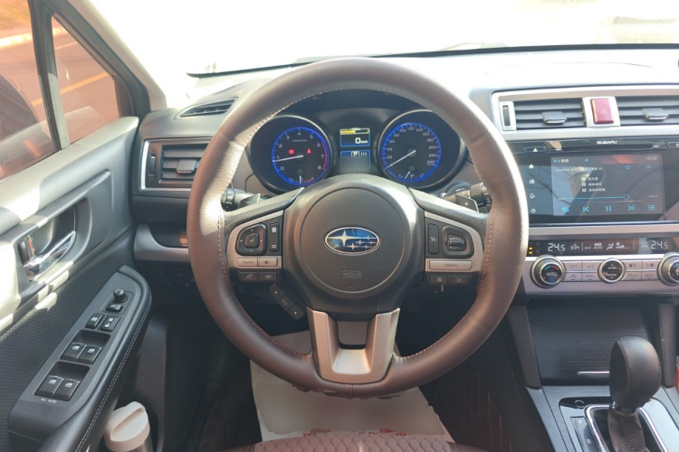 斯巴鲁 傲虎 2015款 2.5i 运动导航版中控内饰13