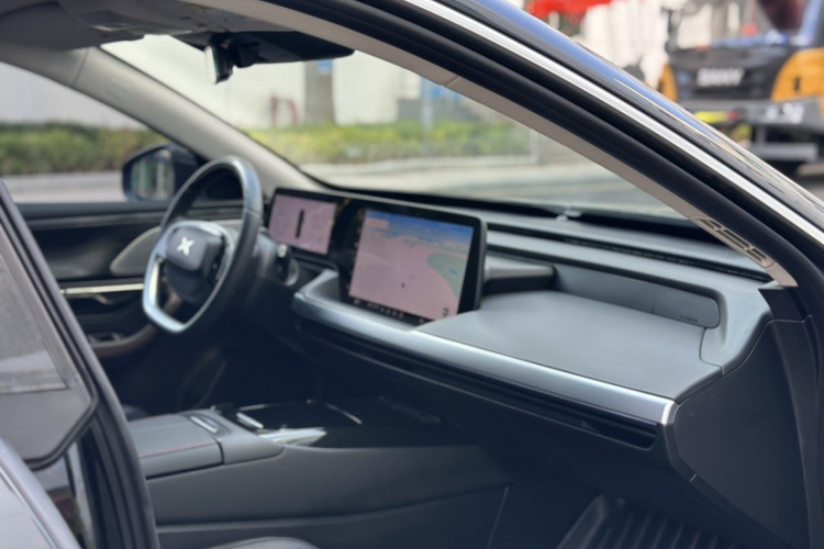 小鹏P7 2022款 480N+中控内饰7001