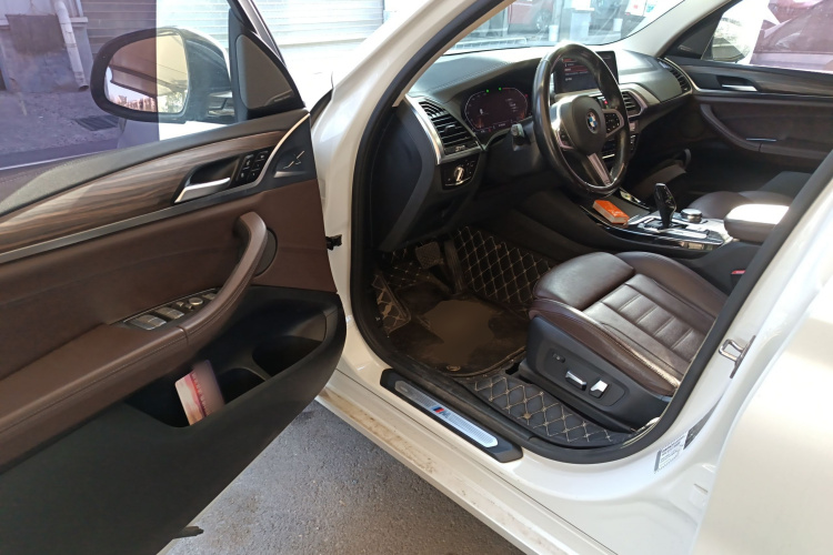 宝马X3 2020款  xDrive28i M运动套装中控内饰20