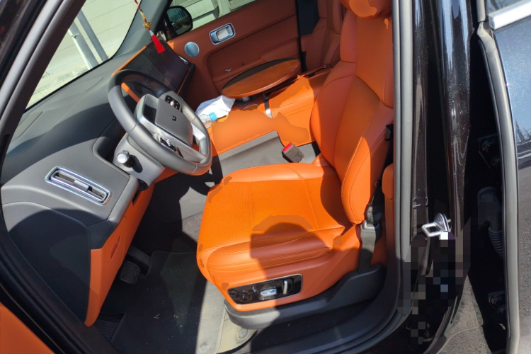 理想汽车 理想L7 2023款 Air中控内饰19