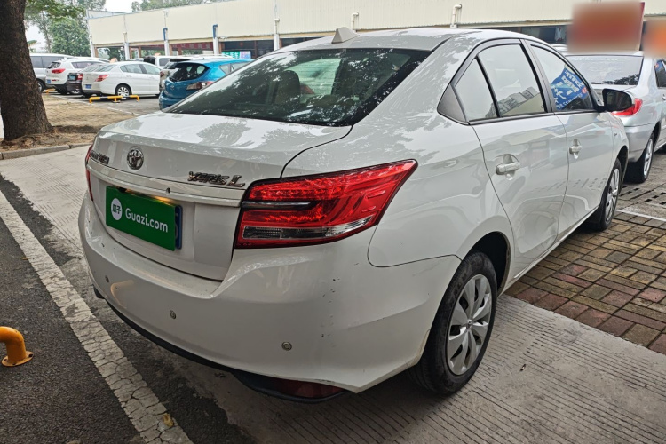 丰田 YARiS L 致享 2017款 1.5E CVT魅动版车身外观7