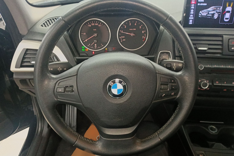 宝马1系(进口) 2013款 改款 116i 领先型中控内饰13